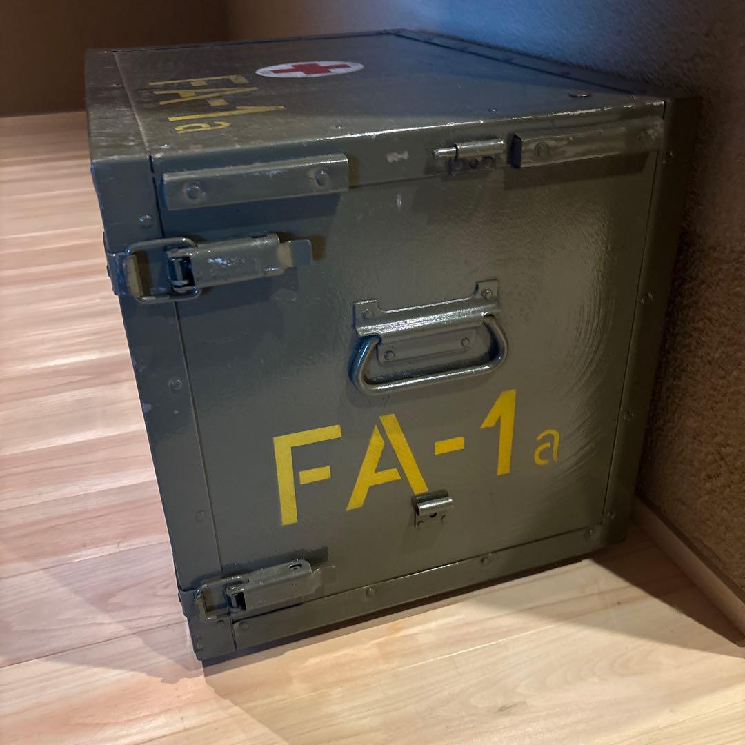 チェコ軍放出品 メディカルボックス ４段引き出し 救急箱 医療品箱