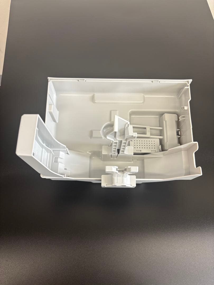 【ほぼ新品】DAIKIN ダイキン　空気清浄機 MCK70ZE2-W