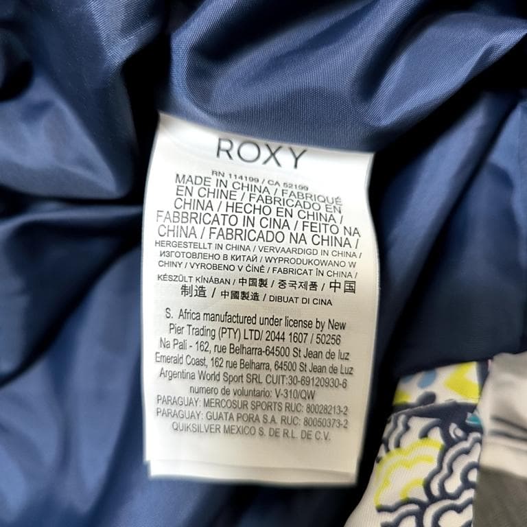 ◆ロキシー　ROXY　レディース　スノボウェア　ジャケットのみ　Mサイズ　総柄