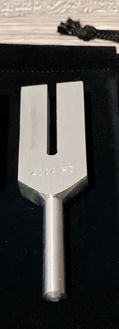 宇宙波動覚醒チューナー 音叉 山岡尚樹監修 NEOBRAIN 宇宙チューナー