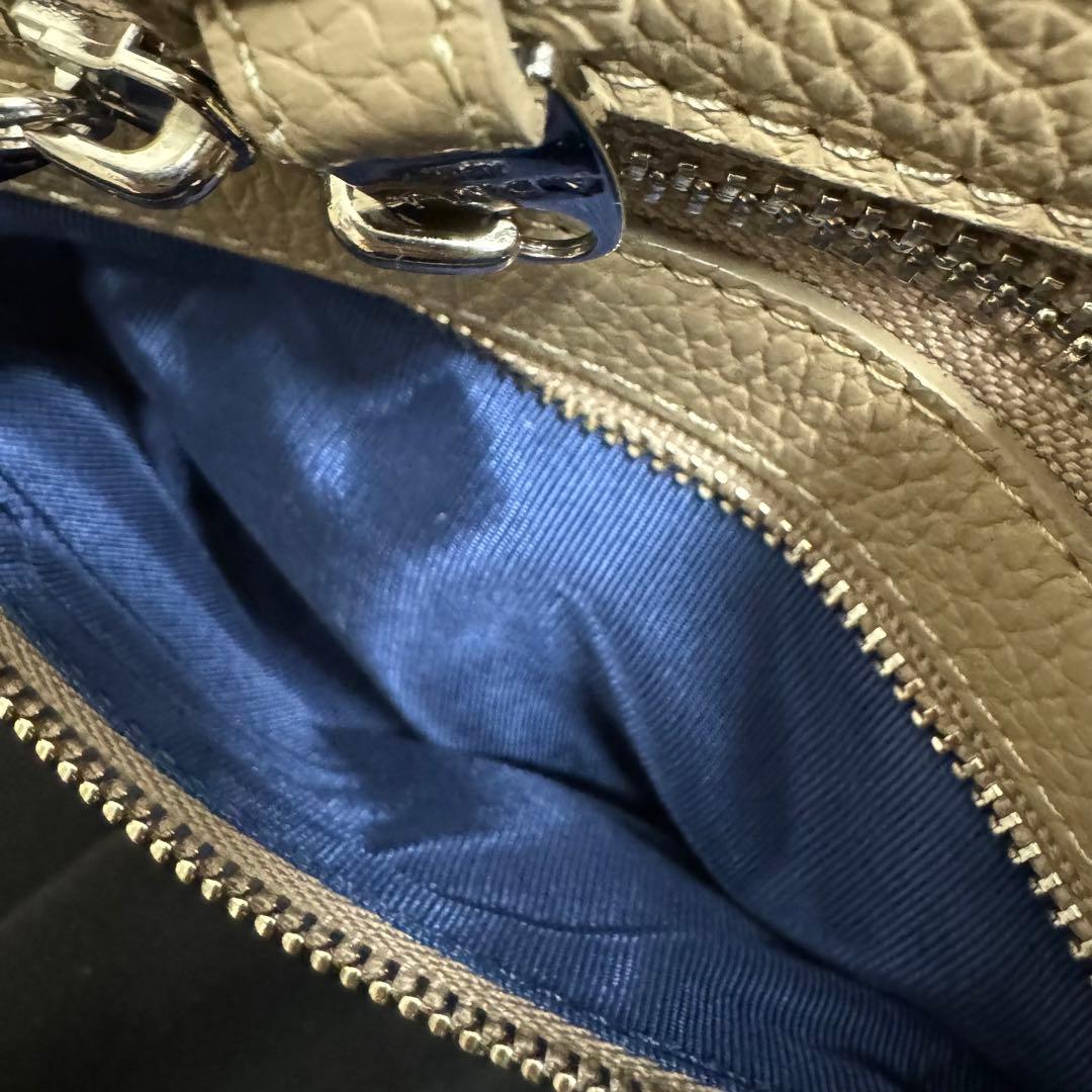 希少！A.D.M.J. 牛革シュリンク型押し　クロスボディバッグ　アク