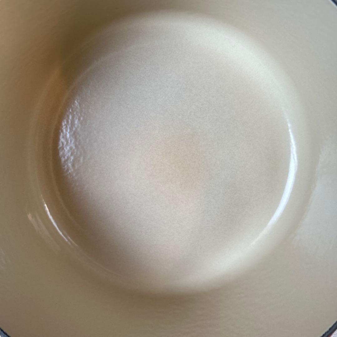 ル・クルーゼ　ココットロンド　チェリーレッド　22cm