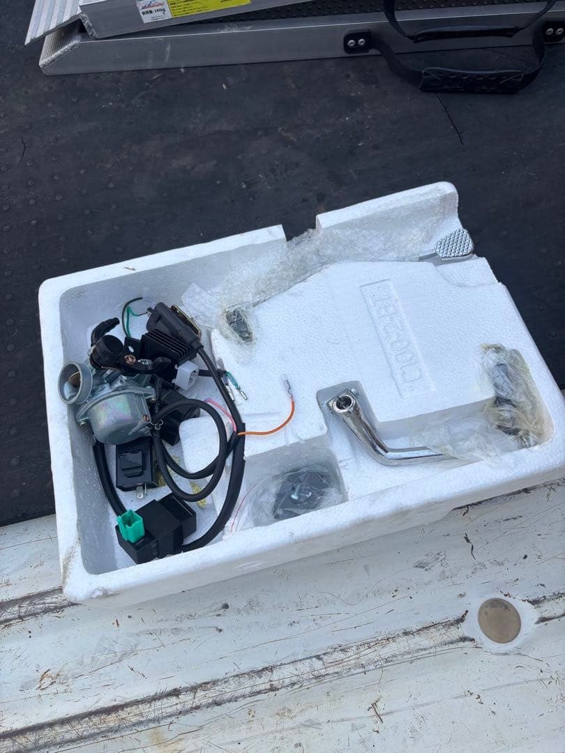 モンキー　ゴリラ　ダックス等　横型エンジン　未使用品　108cc 4速