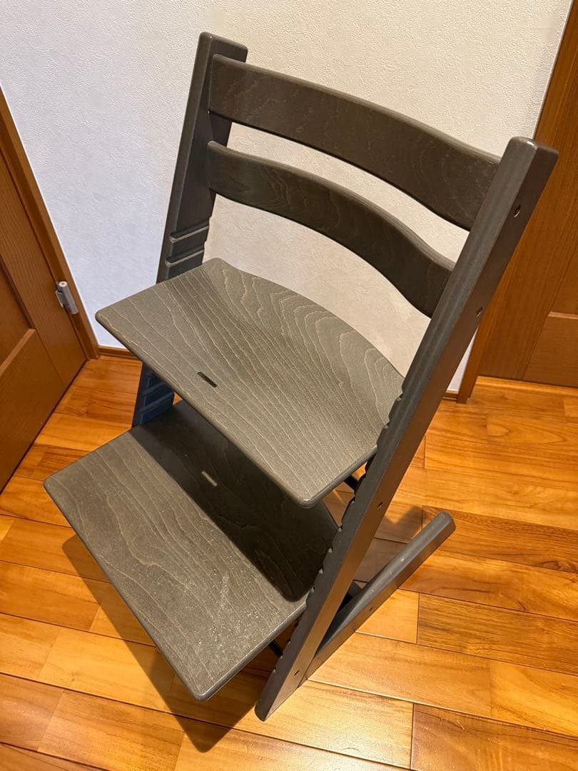 廃盤色　ウォールナット　ストッケ　トリップ　トラップ　ベビーチェア　百貨店購入