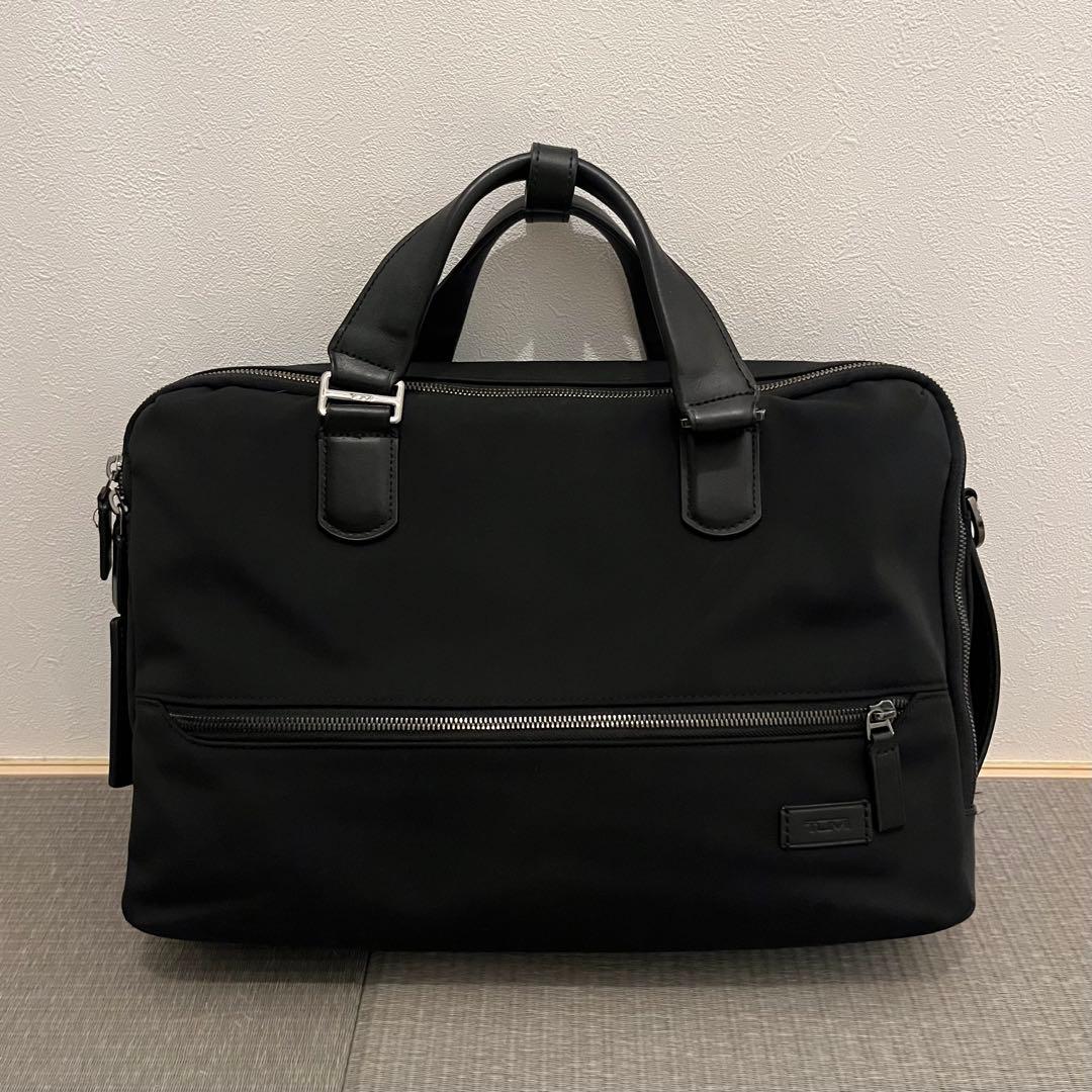 ビジネスバッグ　TUMI ブラック　リュック