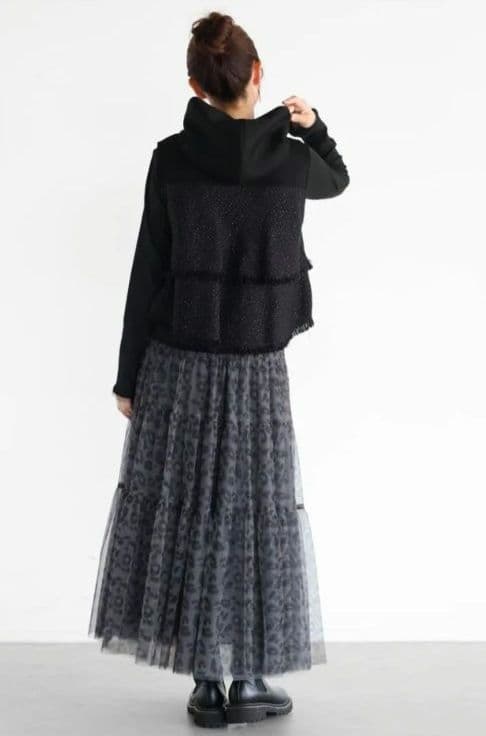 りりこ　★新品★Vin（ヴァン） バックフリルツイードベスト