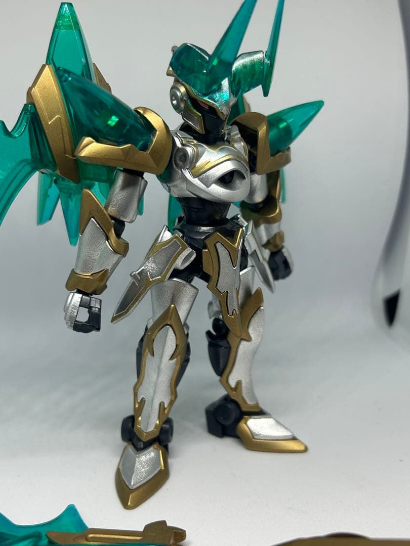 プラモデル　組立済　模型　LBX ダンボール戦機　シャドールシファー　完成品