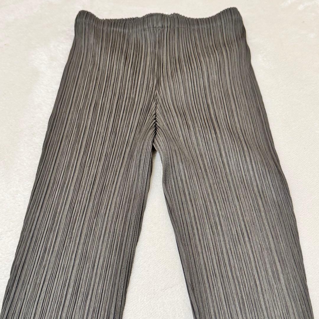 極美品✨PLEATS PLEASE 七部丈　グレー　ボトムス　サイズ3