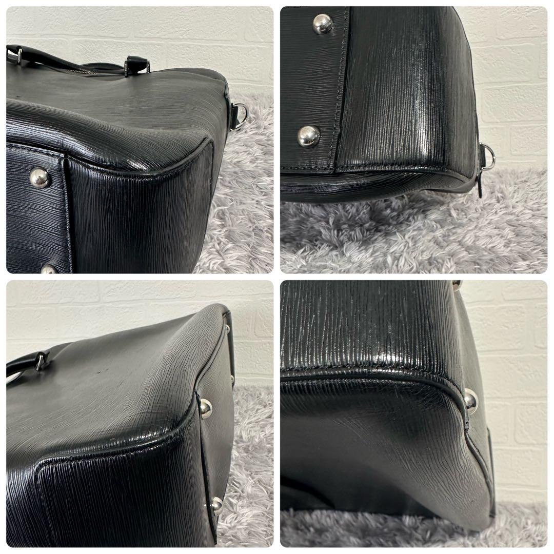 美品　人気　ペッレモルビダ　キャピターノ　ビジネスバッグ　レザー　ブラック　黒