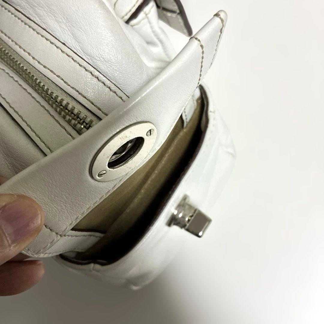 COACH コーチ　ホワイトレザーハンドバッグ　白