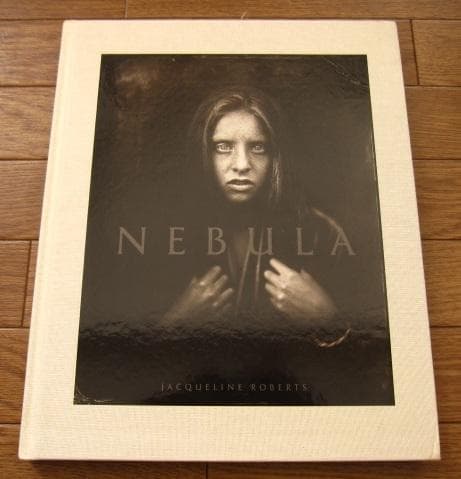 アート・デザイン・音楽 Jacqueline Roberts: Nebula