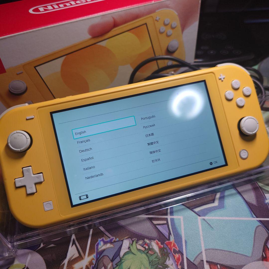 Nintendo Switch light イエロー