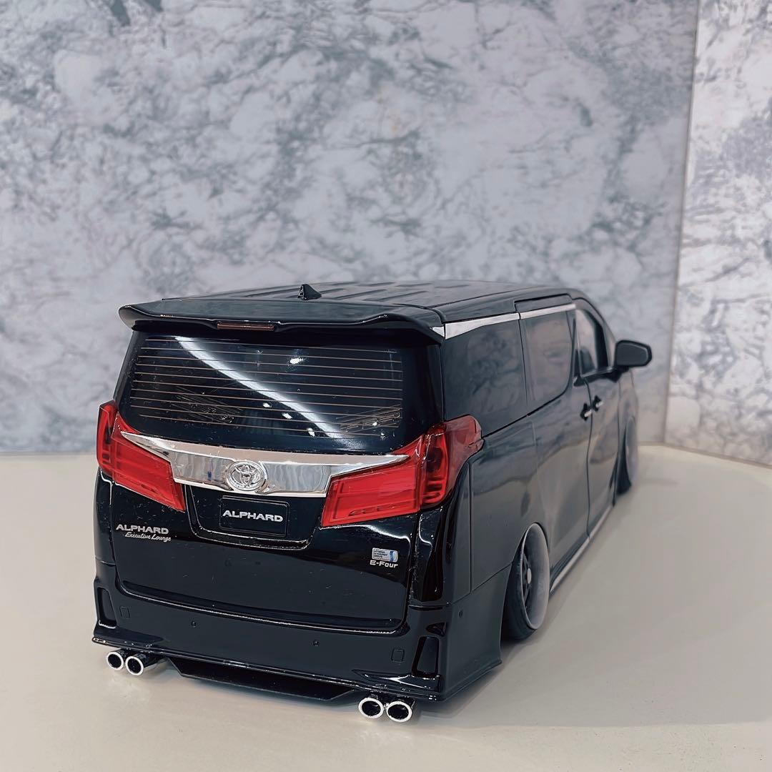 【新車】 トヨタ 30アルファード 1/18 ダイキャストミニカー カスタム