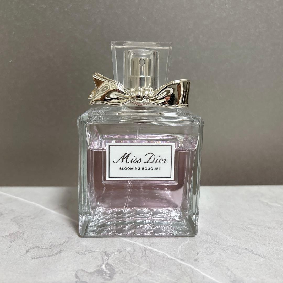 ミス　ディオール　ブルーミングブーケ　オードゥトワレ　香水