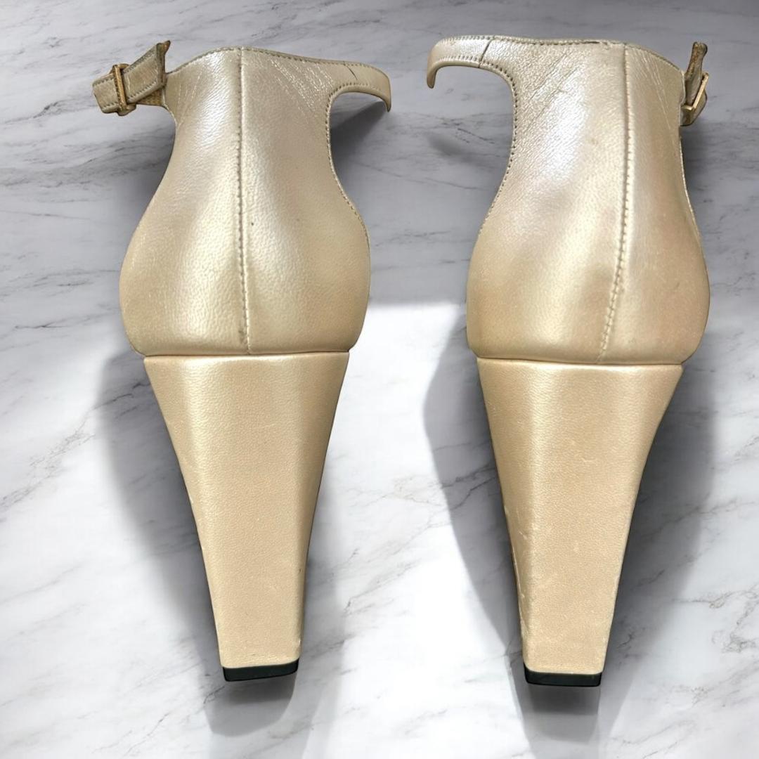 靴 CHANEL Mules Sandals Gold Chain T-Strap