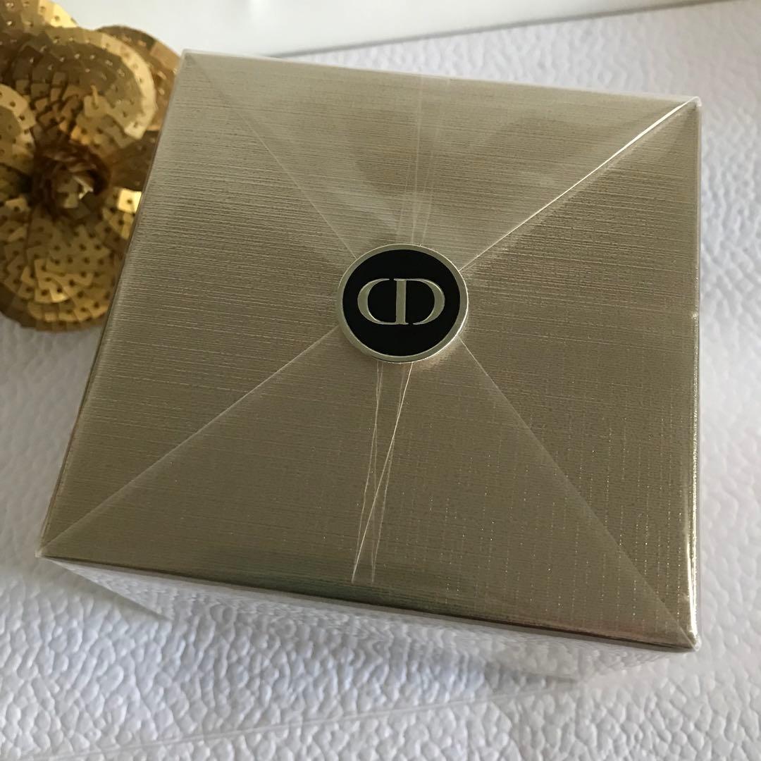 ✨新品未開封☆プレステージ☆ホワイト ラ クレーム ルミエール N 50ml