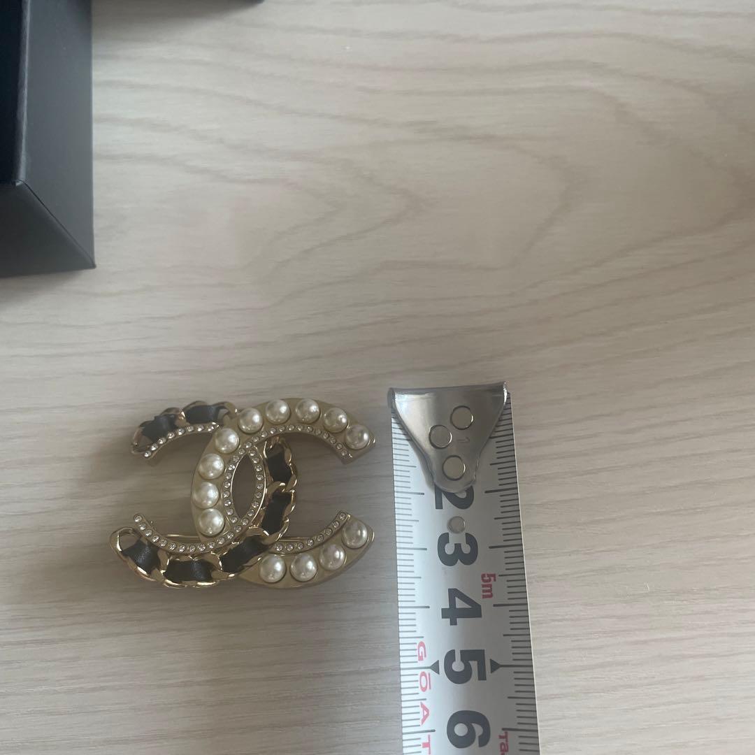 CHANEL パール CCロゴ ブローチ