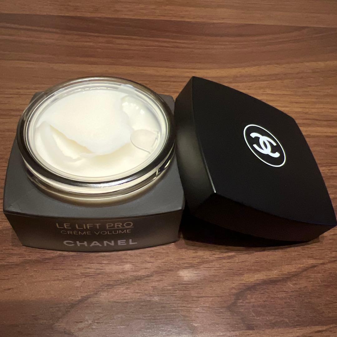 シャネル　LLプロクレーム