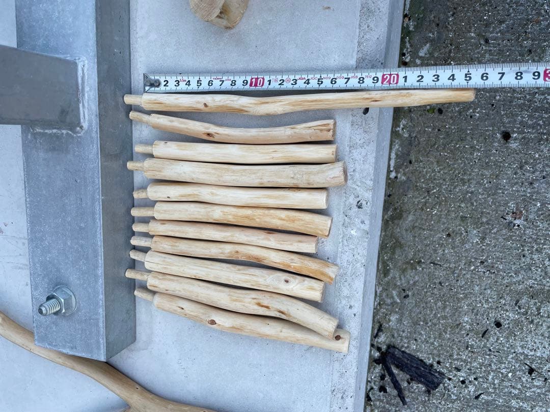 国産ヒノキ　鳥用止まり木　大型スタンド　約140センチ　小型中型インコ用