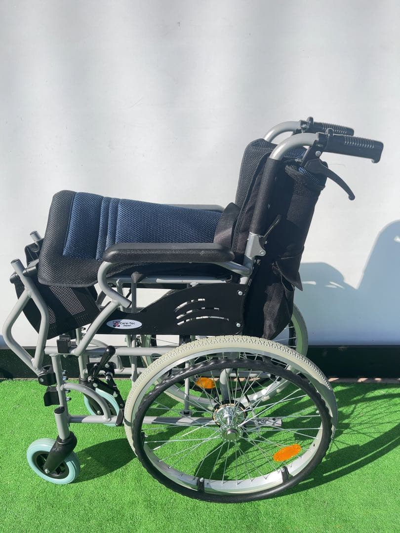 Care-Tec 自走式車椅子 ハピネスライトCA-12SU