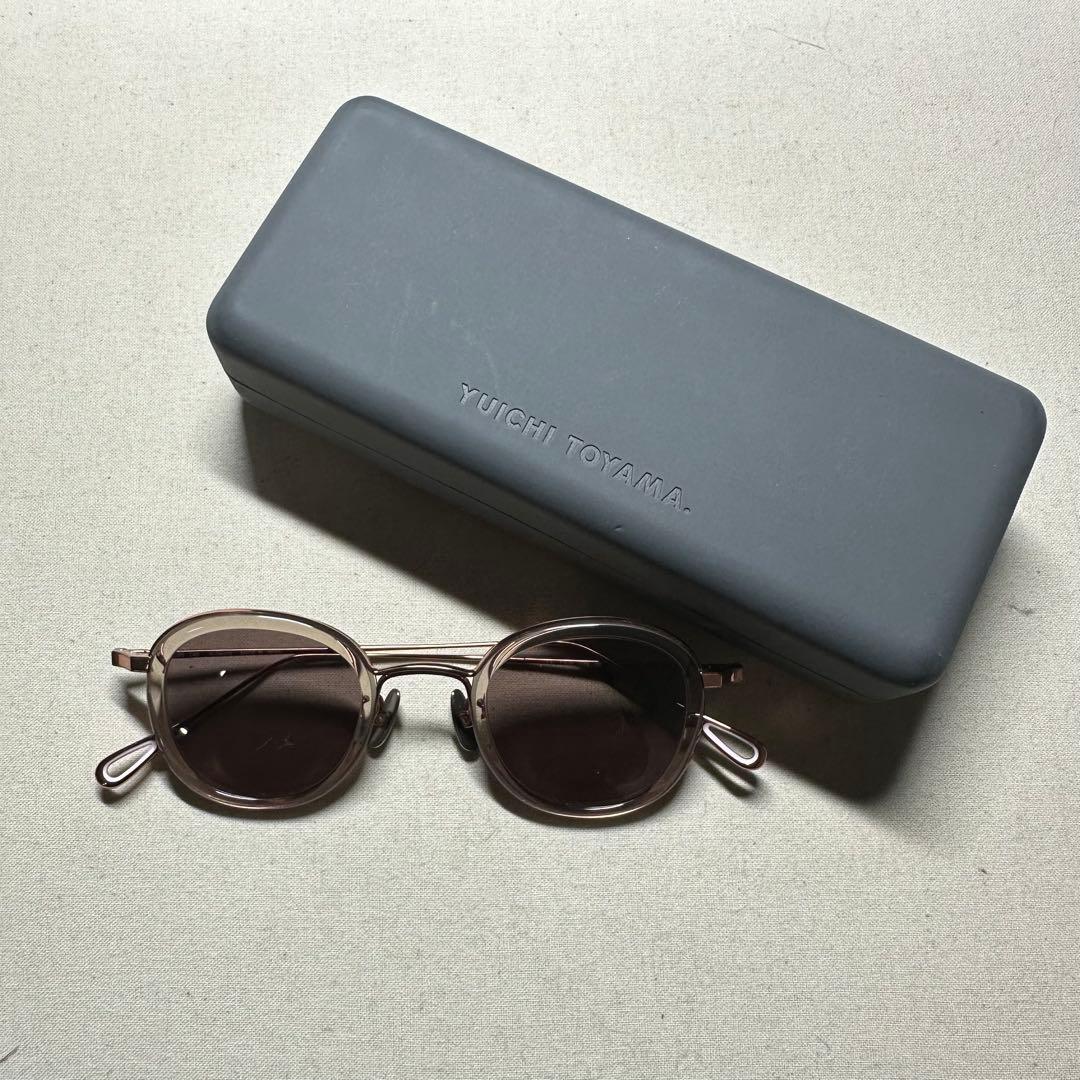 YUICHI TOYAMA V. サングラス