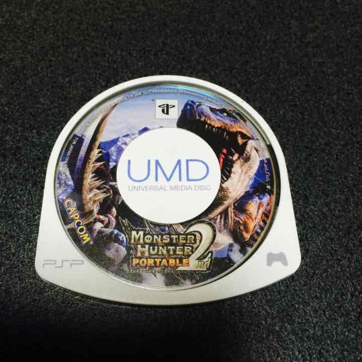 PSP本体とソフトと攻略本