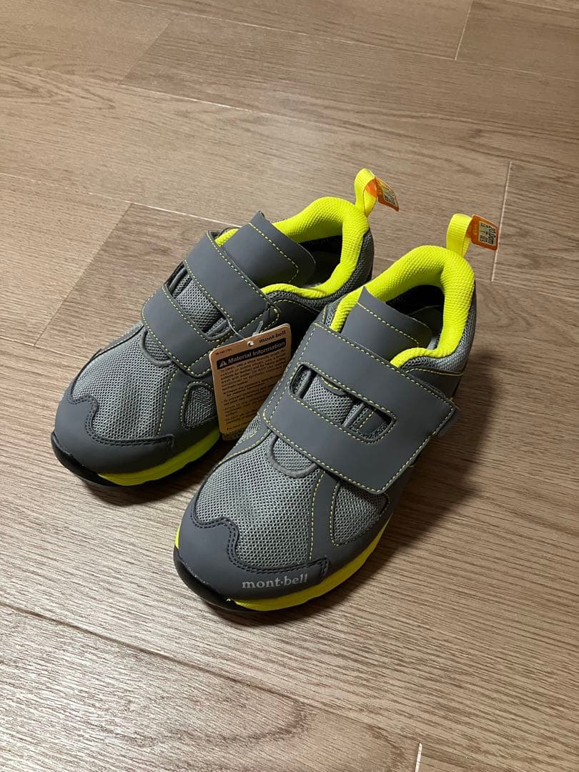モンベル　mont bell キッズ　トレッキングシューズ　登山靴　20.0