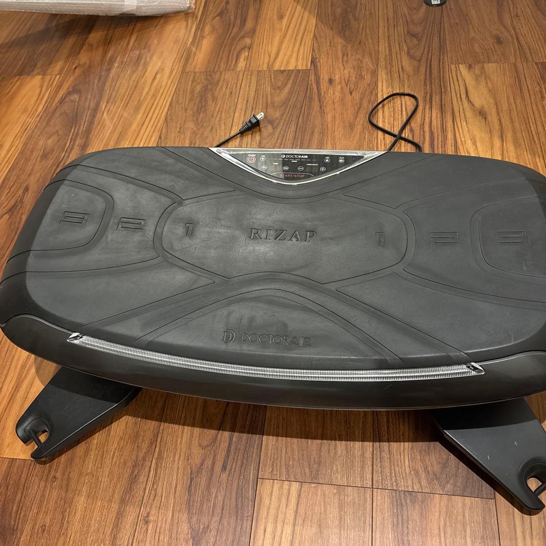 ✴︎最終値下げ中✴︎RIZAP 振動マシン ブラック