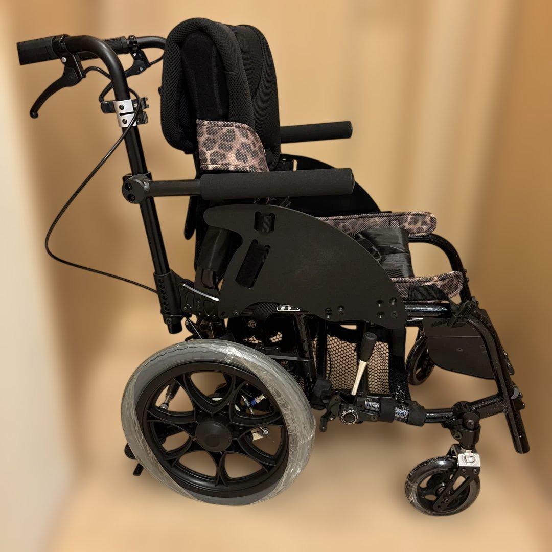 新品未使用　子供用車椅子　ミニネオ