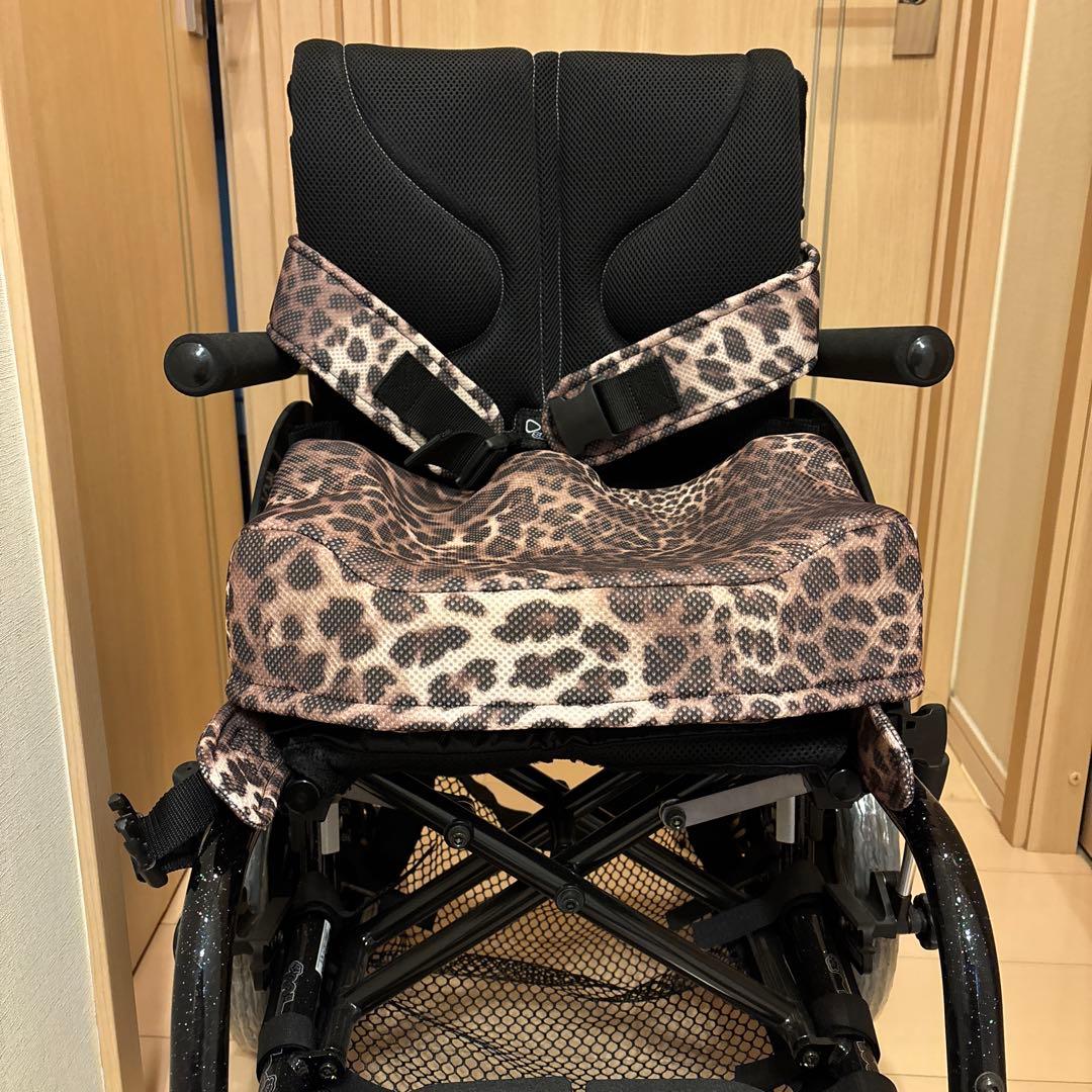 新品未使用　子供用車椅子　ミニネオ