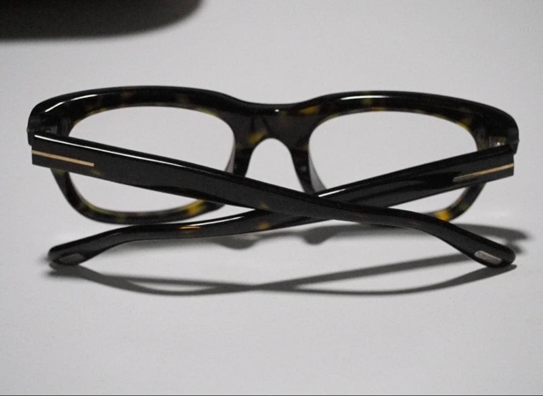 トムフォード クリーニング研磨済_度入り(視力0.2・コンタクト−2.00)