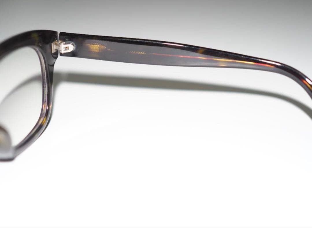 トムフォード クリーニング研磨済_度入り(視力0.2・コンタクト−2.00)