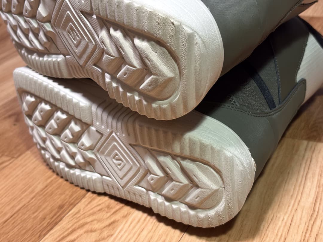 サロモンスノーボードブーツ22-23