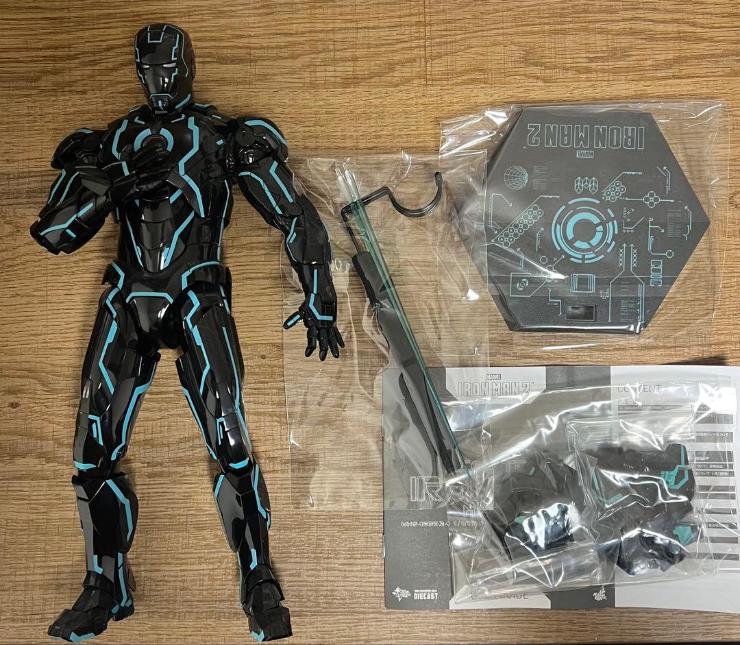 ホットトイズ 1/6 アイアンマン・マーク4 ネオンテック版