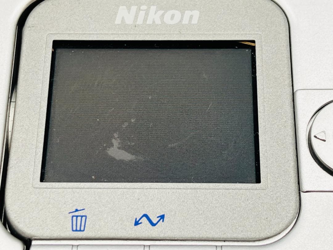 ニコン COOLPIX SQ　シルバー　コンパクトデジタルカメラ