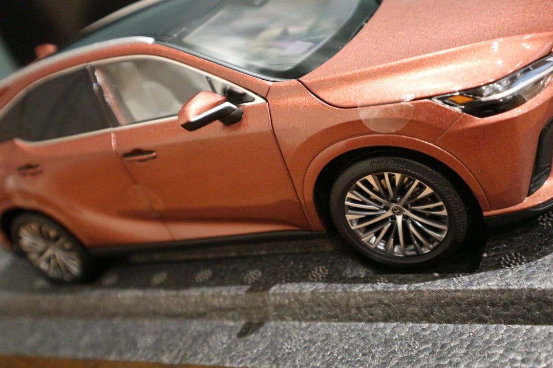 Lexus RX ソニックカッパー ミニカー 1/18