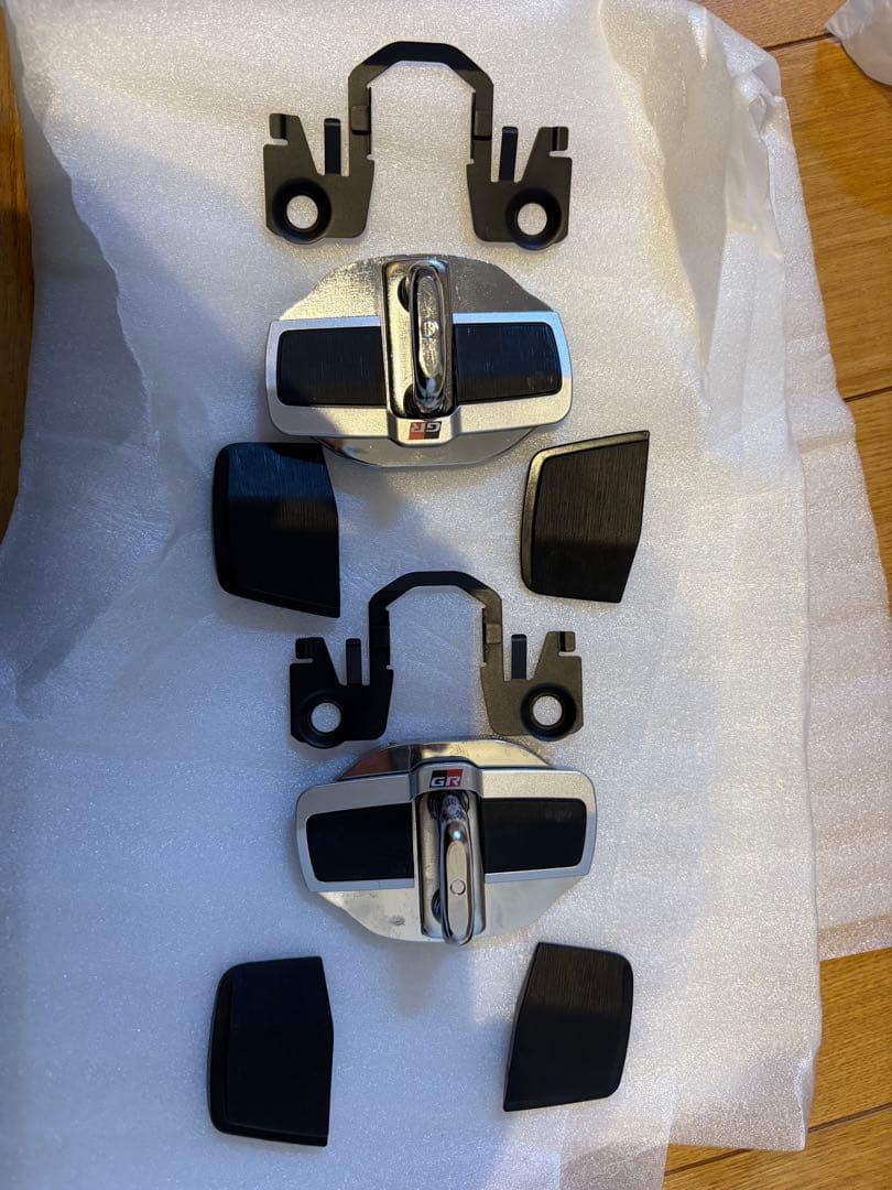 TRD GRロゴ入り　ドアスタビライザー　汎用品MS304-00004