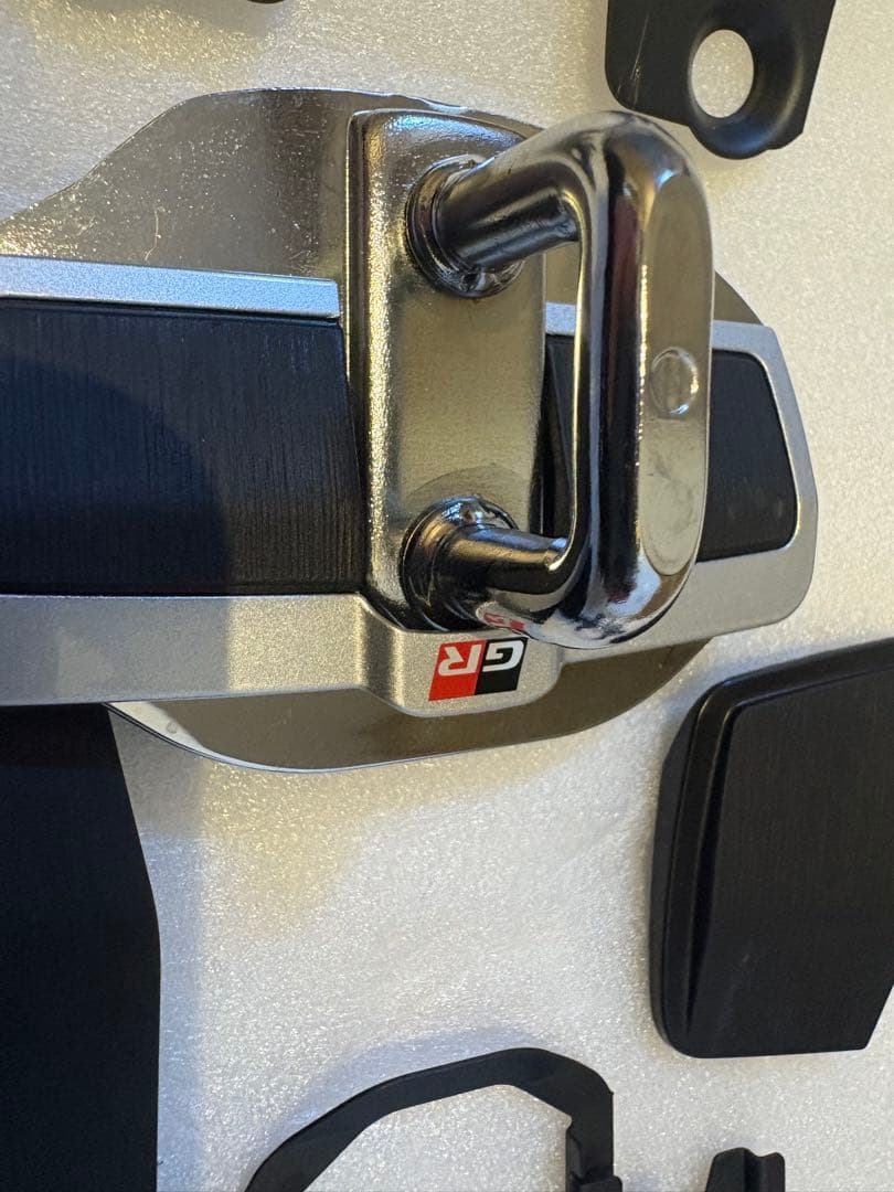 TRD GRロゴ入り　ドアスタビライザー　汎用品MS304-00004