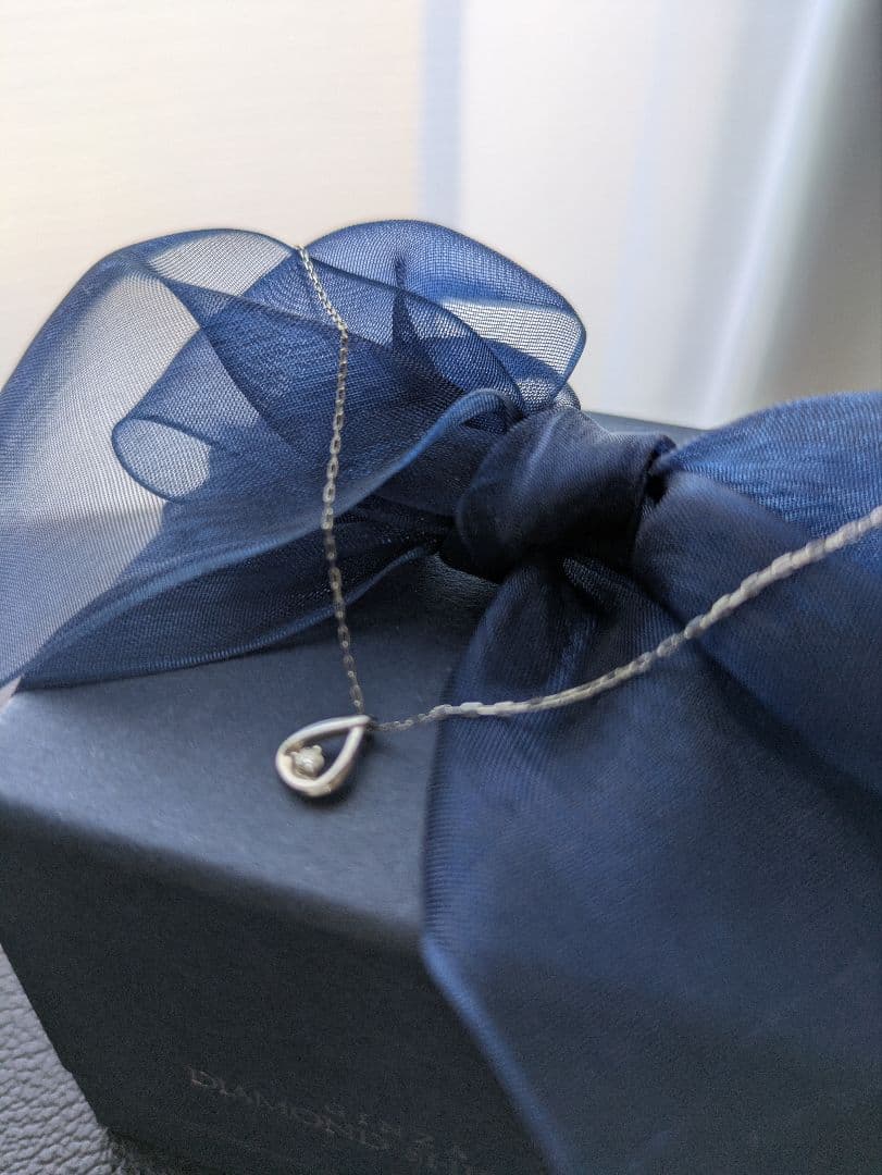 ４℃　K10 しずく　ダイヤモンド　ネックレス