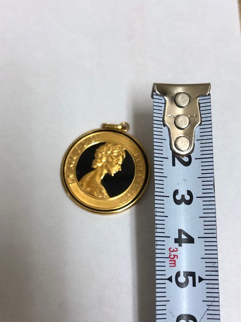 K18 オニキス　ペンダントトップ