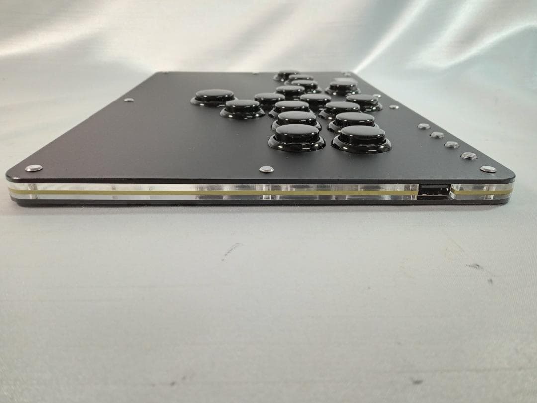 HAUTEPAD R16 Black レバーレス アーケードコントローラー