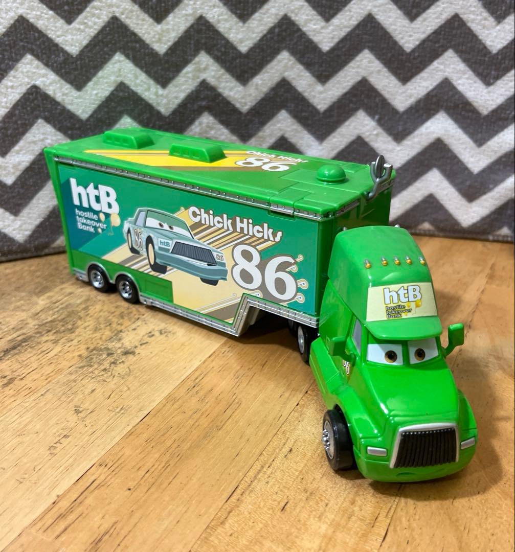 マテル　カーズ　チックヒックス 86 ハウラートレーラー、ピットクルーのセット