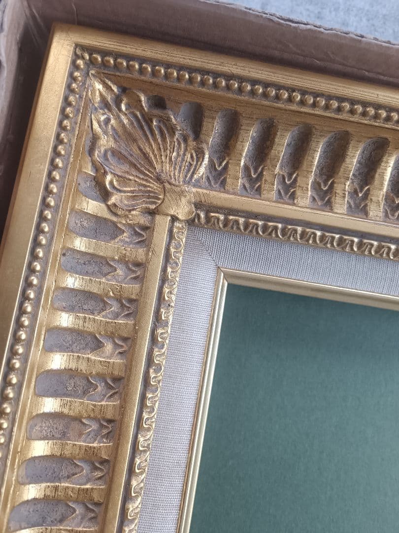 サモン　F30サイズ　額縁　金色　未使用　経年 額縁 ゴールド