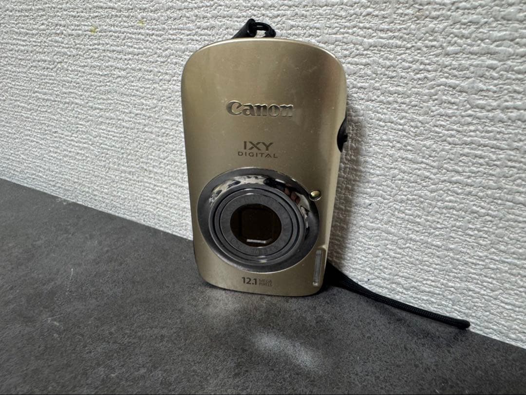 デジタルカメラ　Canon IXY PC1356