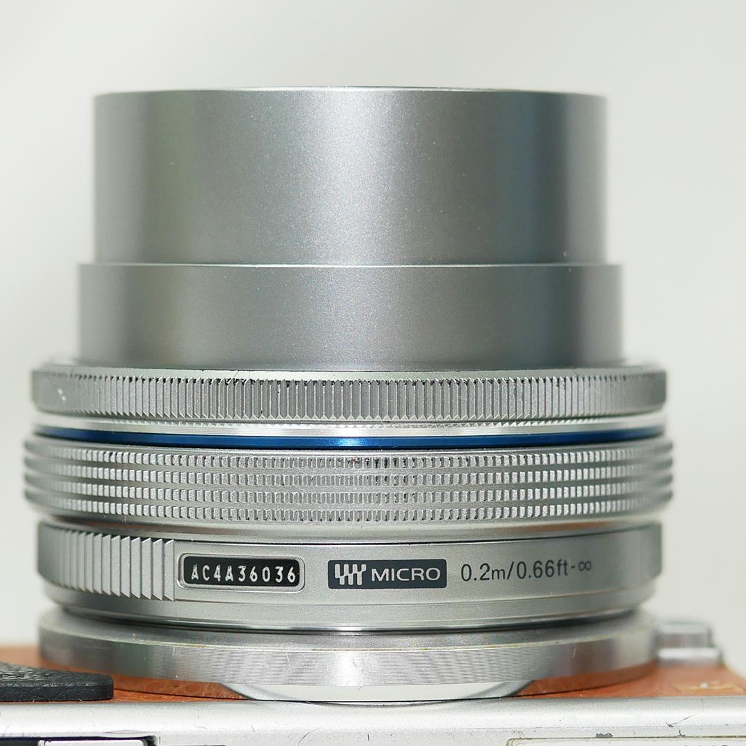 オリンパス 電動パンケーキレンズ M.ZUIKO 14-42mm シルバー