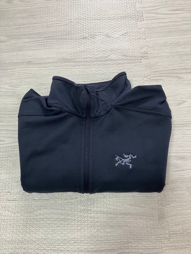 アークテリクス　カイヤナイトライトウエイトジャケット　ブラックサファイア　XS