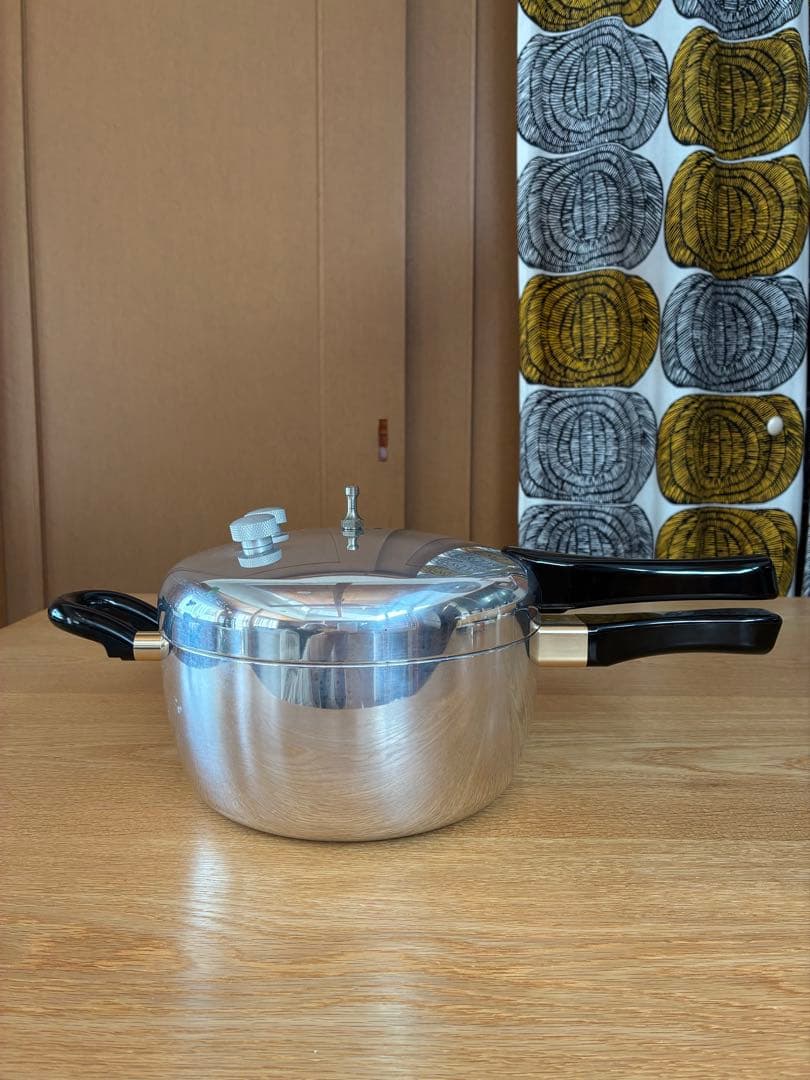 平和マジックブラウン　圧力鍋　MB-217