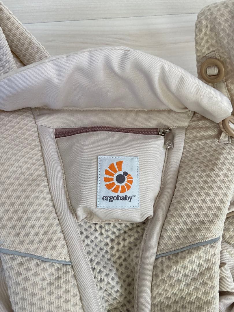 【美品】エルゴベビー オムニブリーズ ナチュラルベージュ　カバー付き