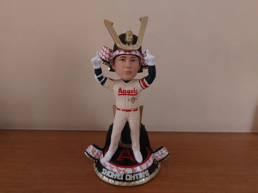 大谷翔平　ボブルヘッド　兜