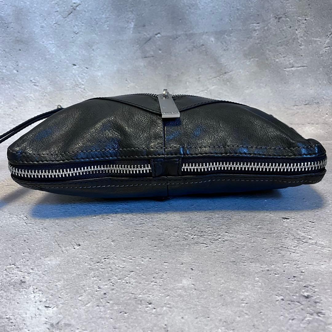 DIESEL ブラックレザーショルダーバッグ